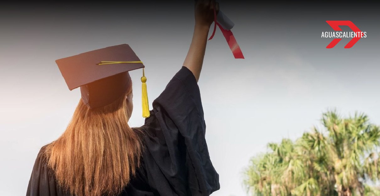 Proponen sancionar a universidades que demoren entrega de títulos y grados académicos