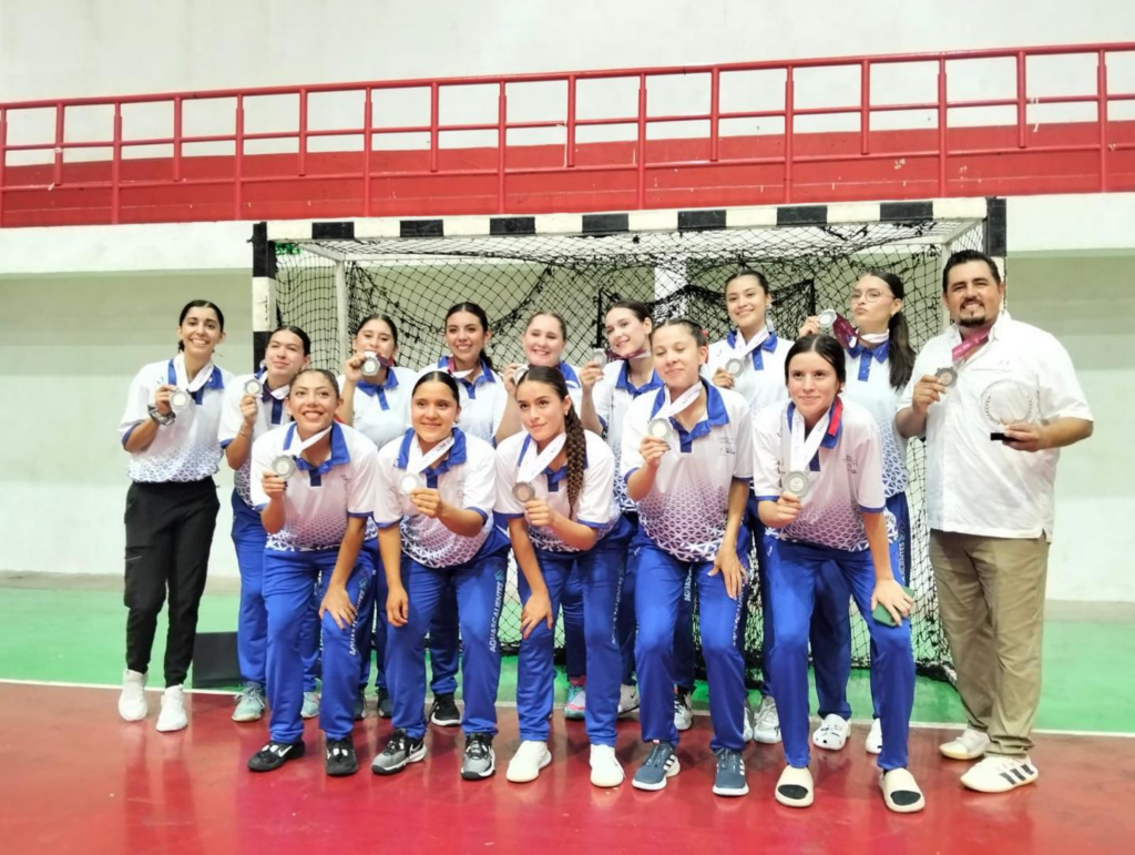 Tere Jiménez celebra medallas de Aguascalientes en Juegos Conade 